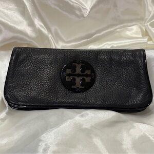 Tory Burch Pebble Leather Clutch Wallet Fold Over Black Logo Elegant Cocktail